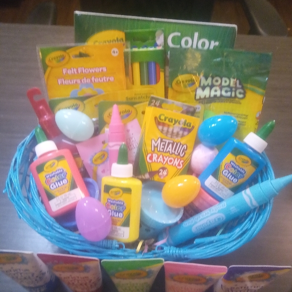 Kids Crayola Easter Basket - Picture 5 of 15